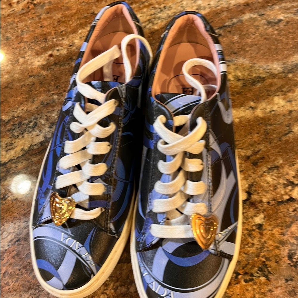 Designer Blue Patterned sneakers - Picture 2 of 2